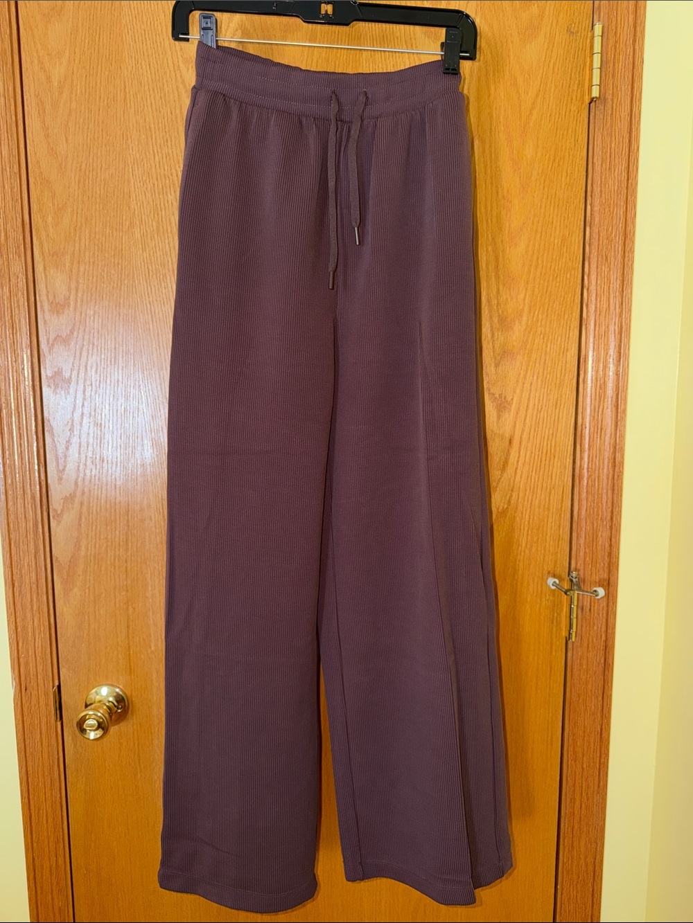 Wide-Leg Drawstring Pants